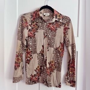 Vintage 70s floral dagger collar blouse